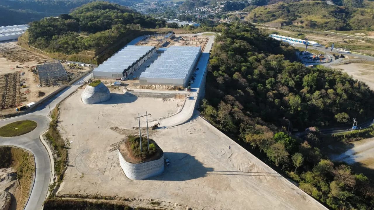 Bodegas Industriales Villa Canales con Conexión inmediata a VAS — foto 2 de 4