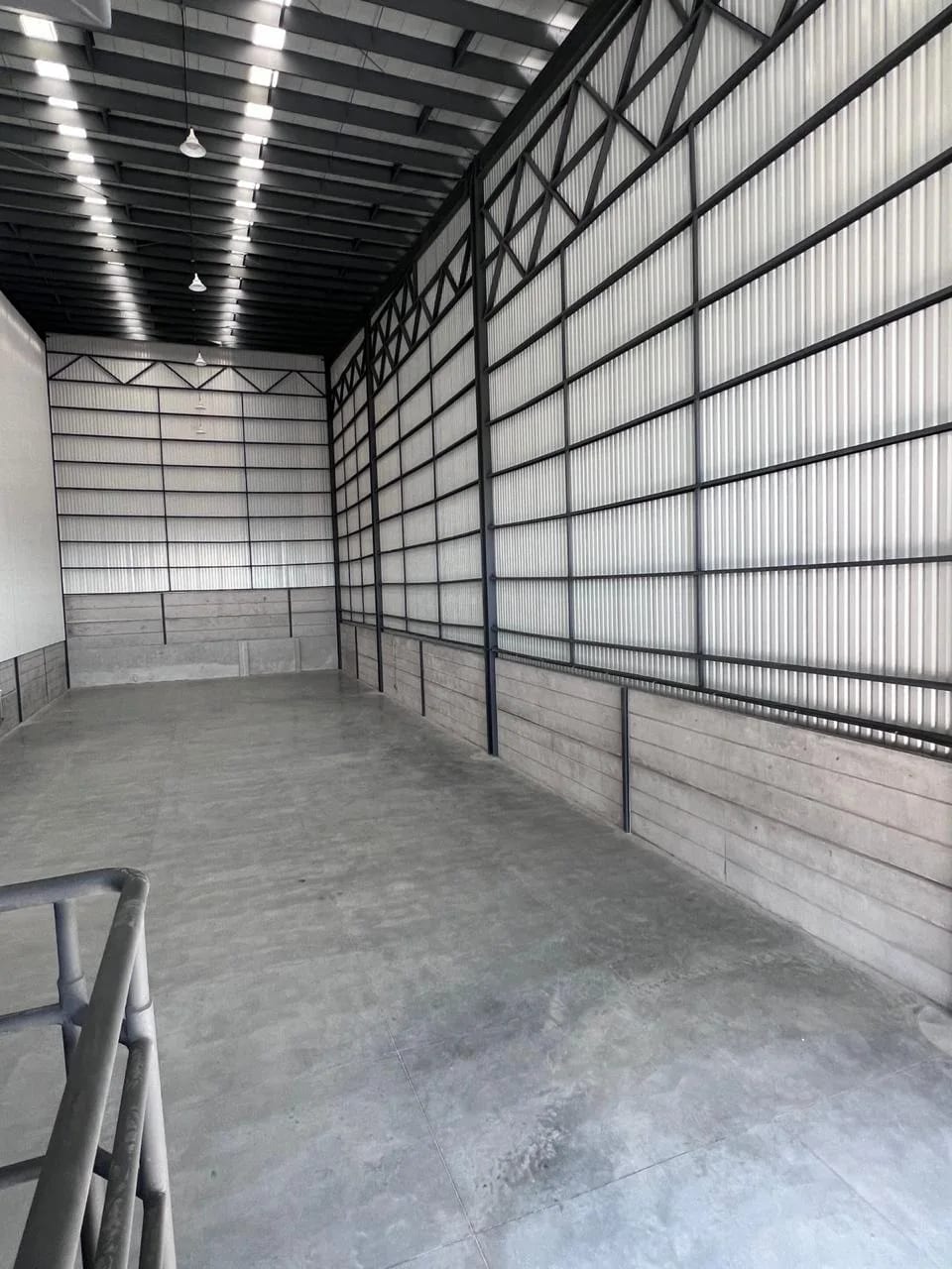 Bodegas Industriales Villa Canales con Conexión inmediata a VAS — foto 4 de 4